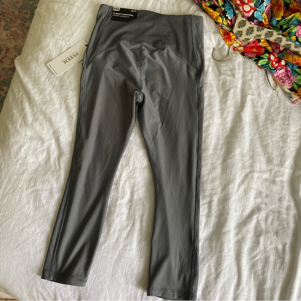 NEW WITH TAGS RBX Tummy Control Gray Capri Leggings